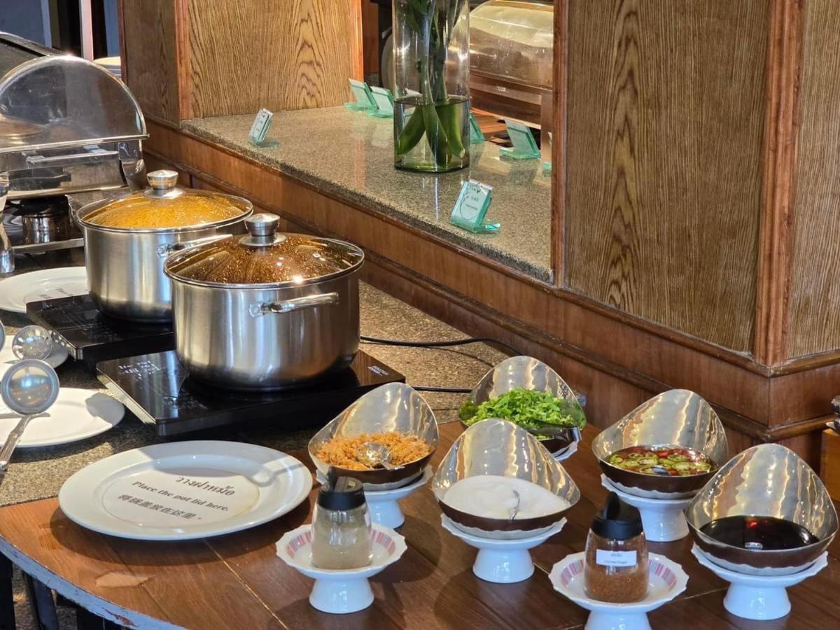 Loei Palace Hotel Екстериор снимка